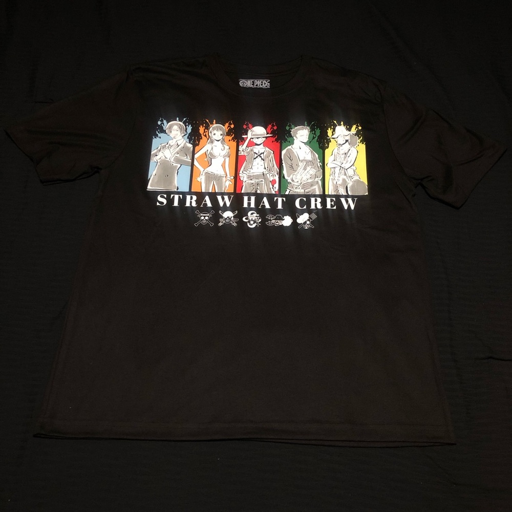 One Piece Straw Hat Crew Graphic Anime T-Shirt Size Large Short Sleeve NWOT